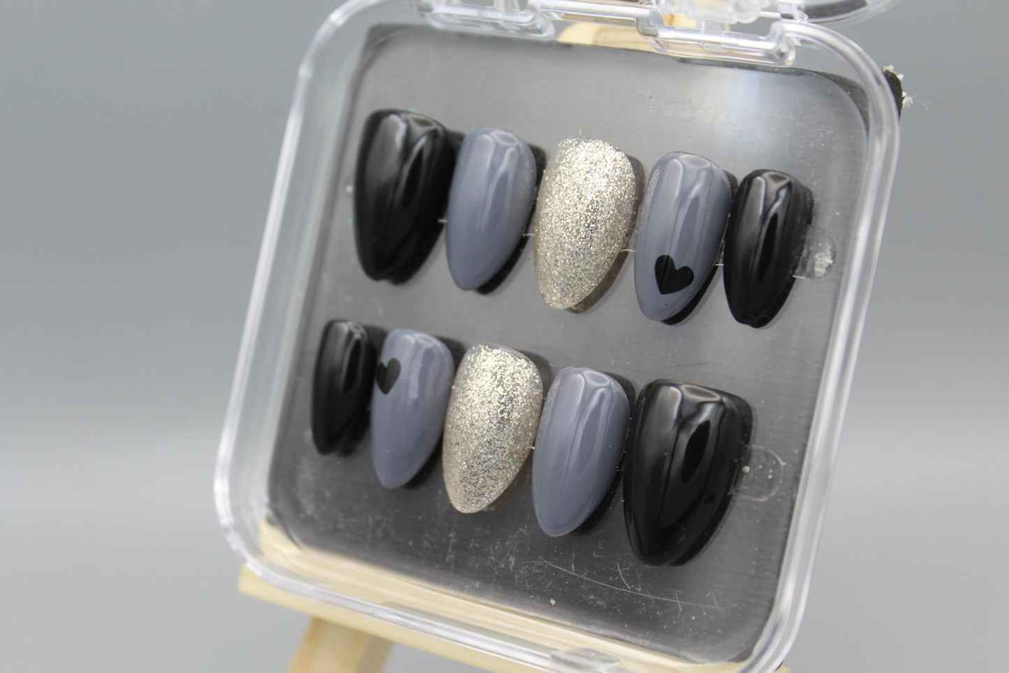 Gray hearts